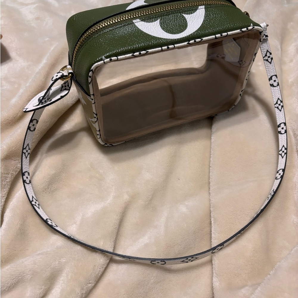 ⛔️SOLD⛔️ LOUIS VUITTON Giant Beach Pouch Monogram Green, Tan & White